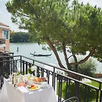 Cipriani, A Belmond Hotel, Hotel
