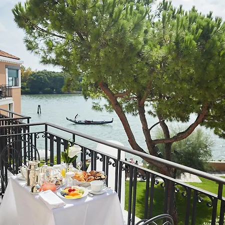 Cipriani, A Belmond Hotel, Hotel